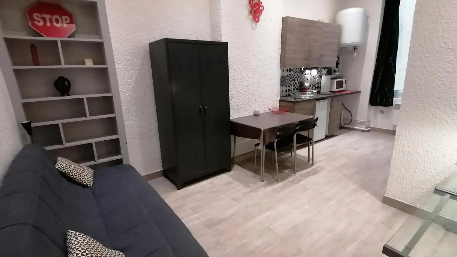 Apartment Studio Capucins 2 Pers Place Des Terreaux Lyon